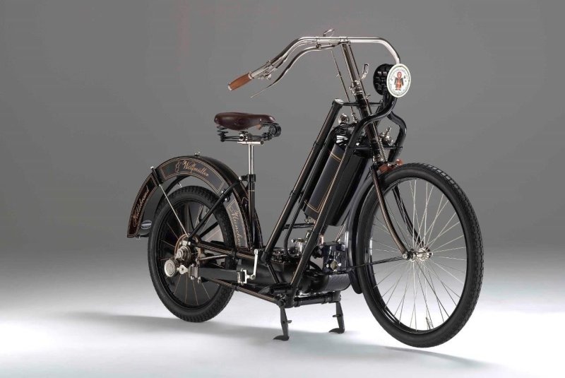 Мотоцикл Hildebrand & Wolfmuller 1894