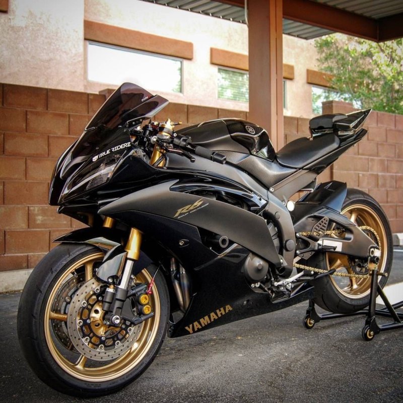 Yamaha YZF-r6 черный