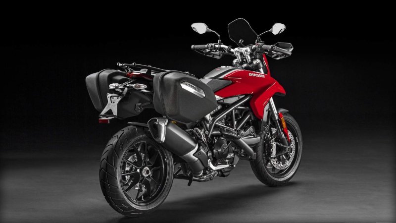 Ducati Hyperstrada 939