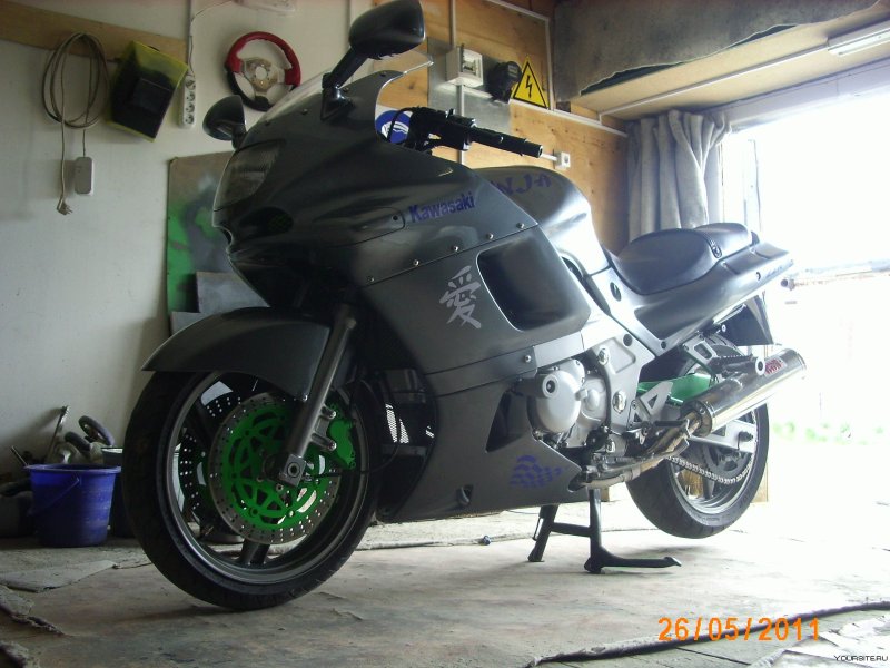 Honda cbr600rr красный