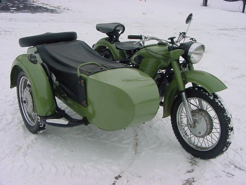Мотоцикл Урал зеленый