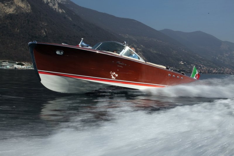 Катер Riva Classic