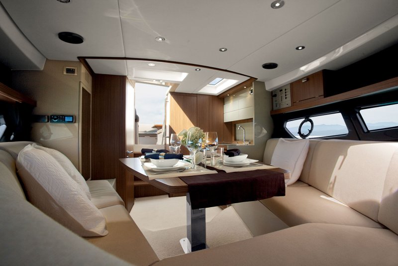 Яхта Azimut 34 Atlantis