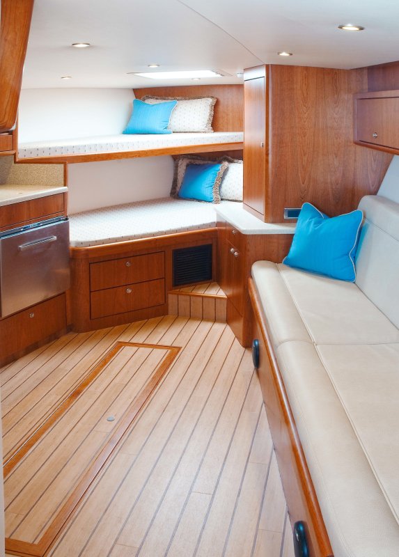 Volvo open 70 каюты