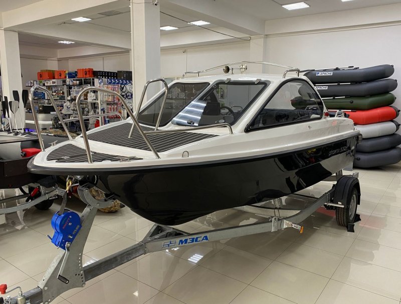 Катер Phoenix 530ht