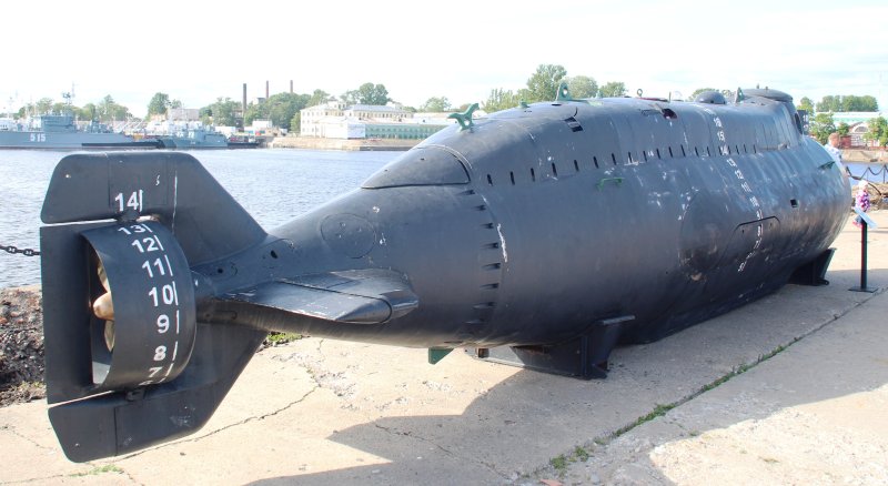 865 «Пиранья»