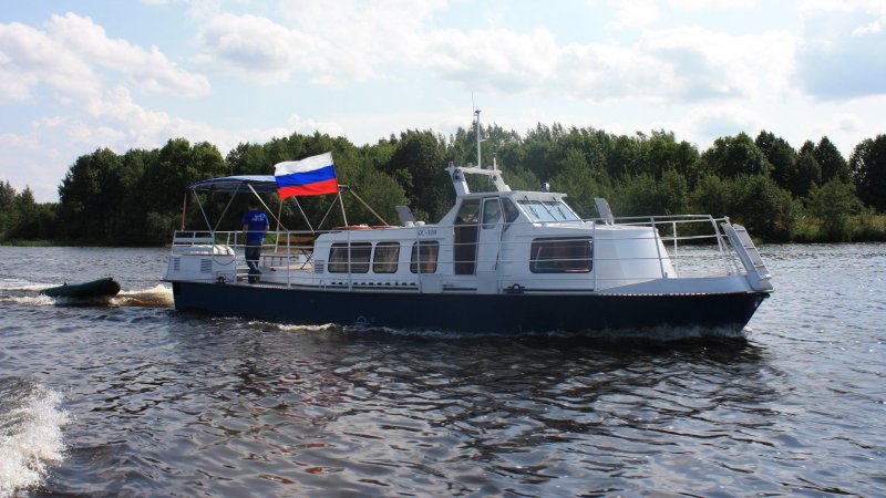 Речной катер кс100