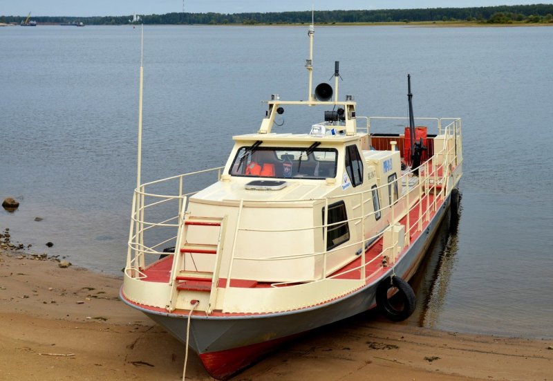 Катер КС 140