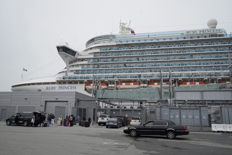 Regal Princess лайнер в Кушадасах