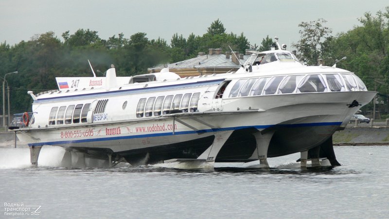 Метеор теплоход на подводных крыльях