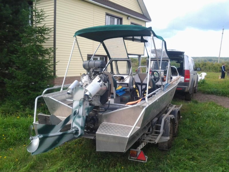 Wellboat 47 болотоход