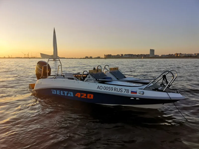Лодка Delta 420