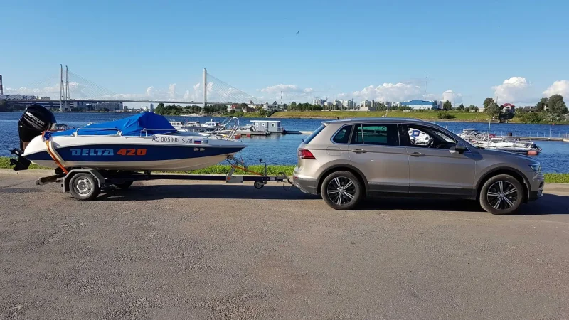 Катер стеклопластиковый Delta 470