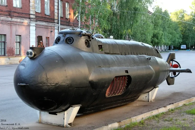 Сверхмалая подводная лодка «Тритон-2»
