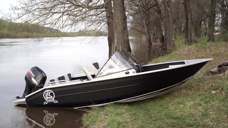 Алюминиевая моторная лодка «Триера 420»