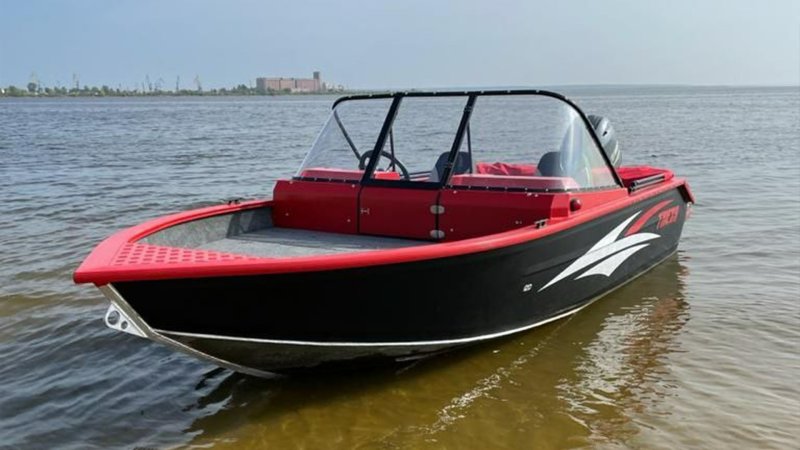 Алюминиевая моторная лодка «Триера 390»