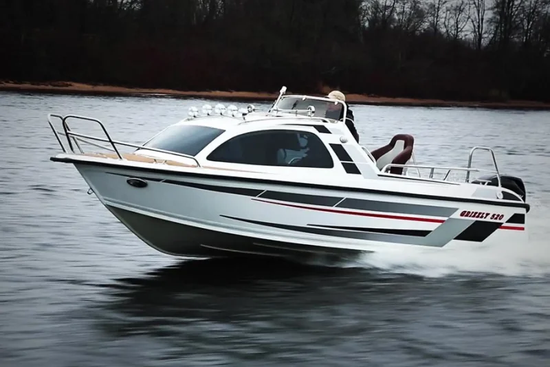 Катер ZR-48