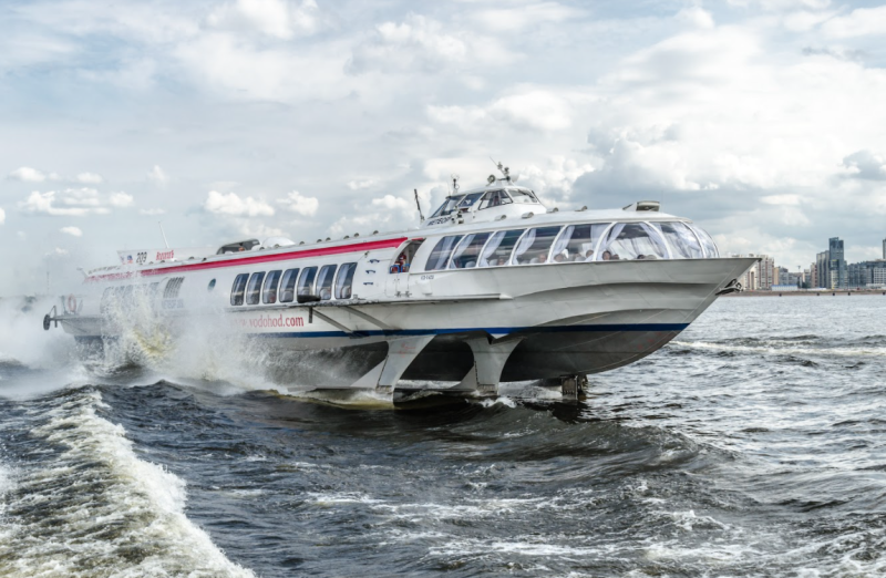 Метеор корабль на подводных крыльях
