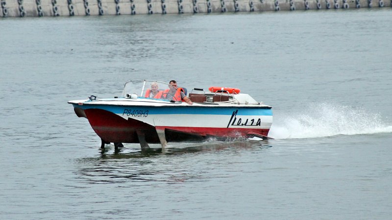 Катер Волга 343 на подводных крыльях
