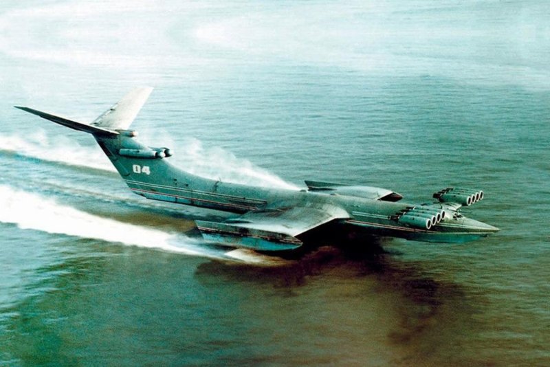 Авианесущий экраноплан "Лунь -а95"