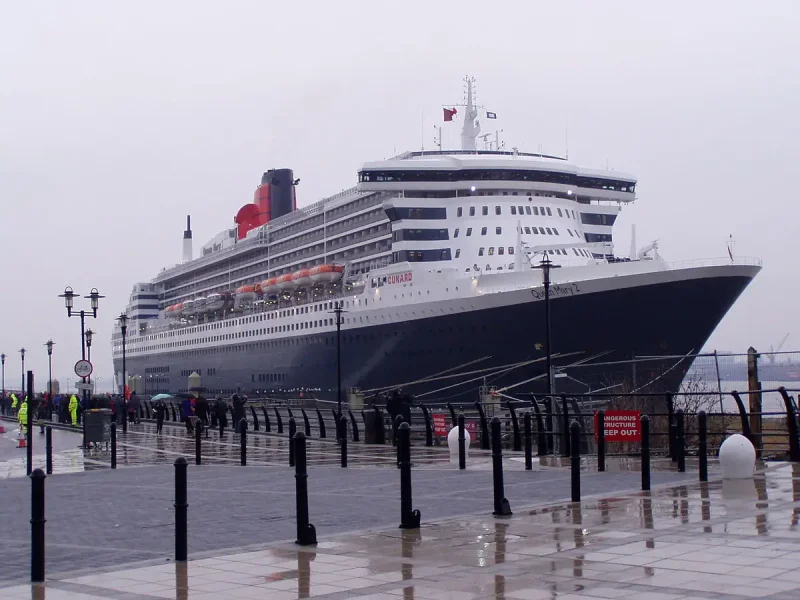 Лайнер Queen Mary