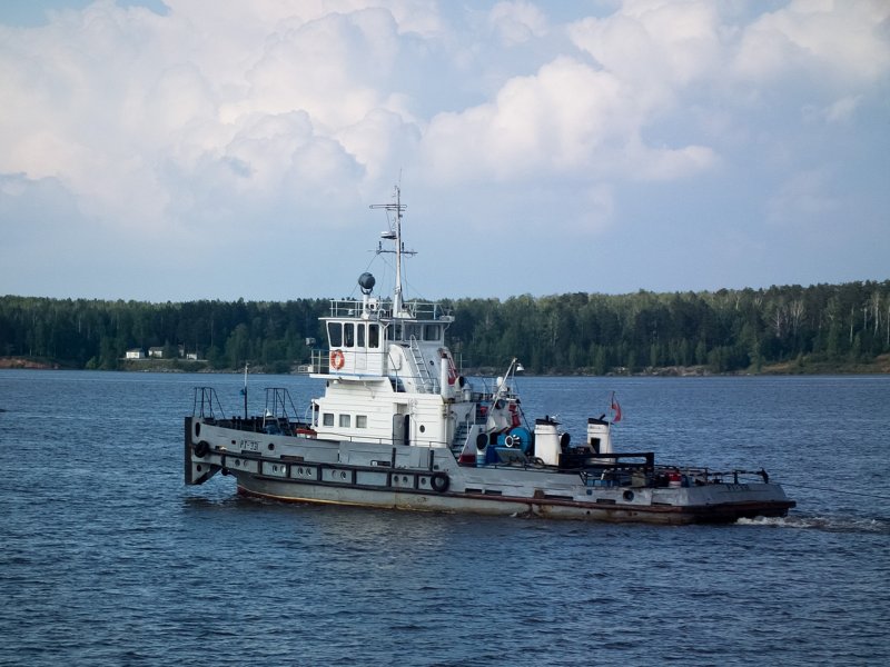 Буксир-толкач РТ-325