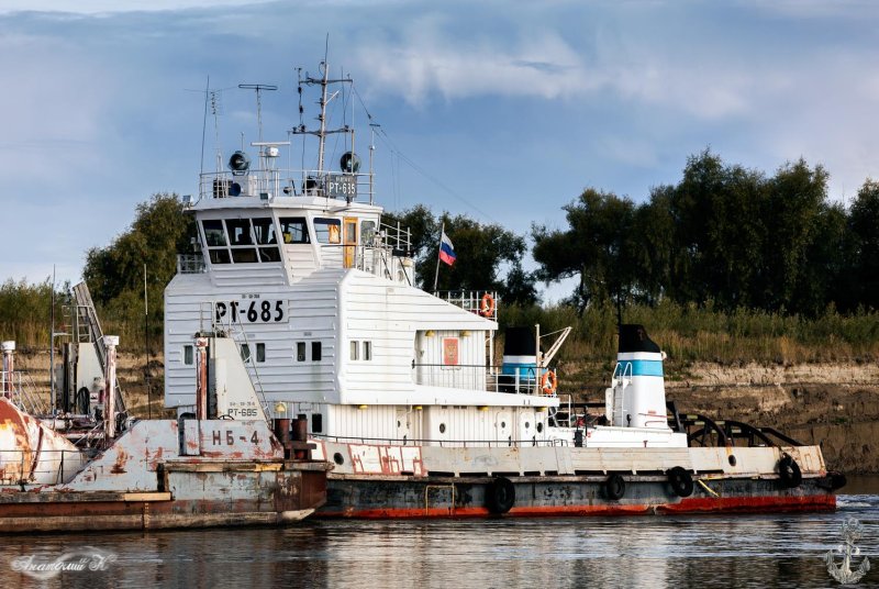 Буксир толкач РТ 368