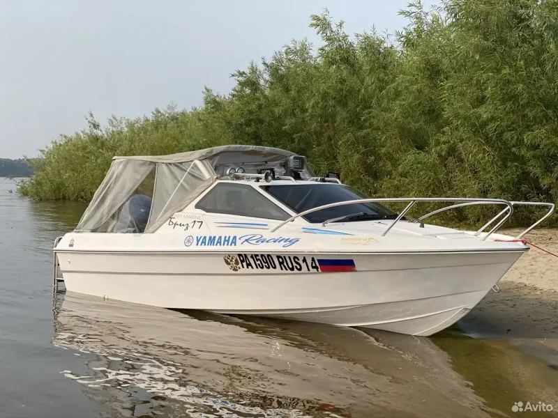 Катер Бриз 17