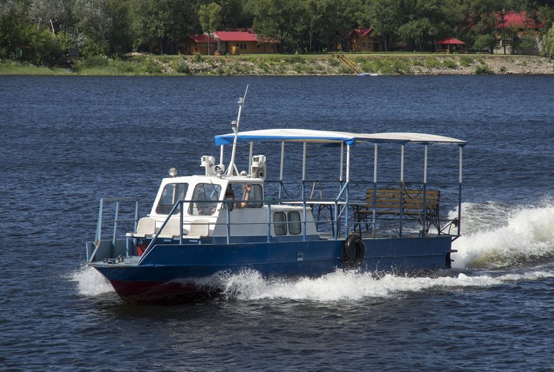 Катер КС-110