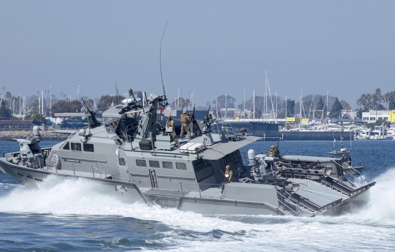 Военные морские катера