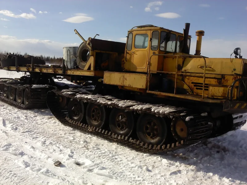 Снегоболотоход foremost Nodwell 240