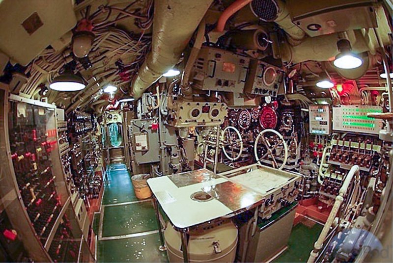 Внутри подводной лодки u-4712