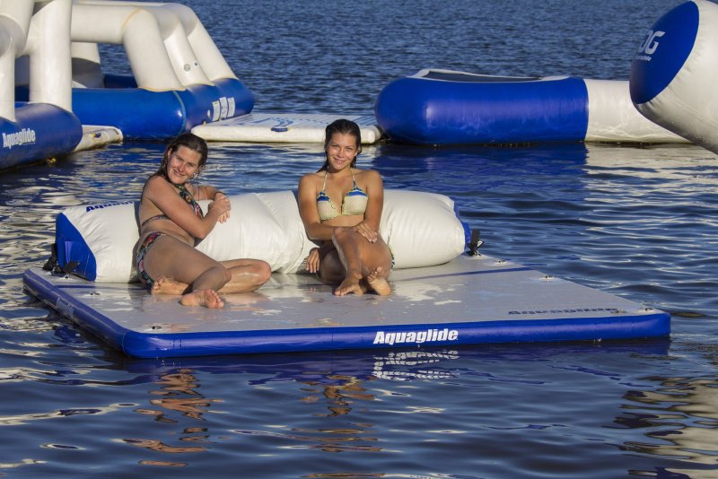 Sundeck катамаран