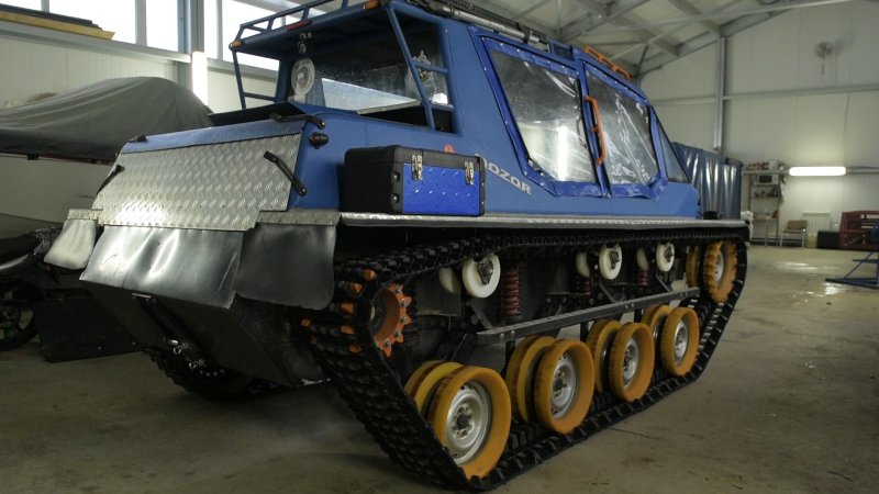 Гусеничный вездеход Борус