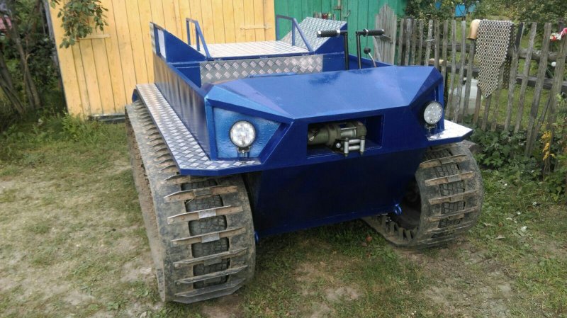 Вездеход-амфибия "Argo Avenger 8x8