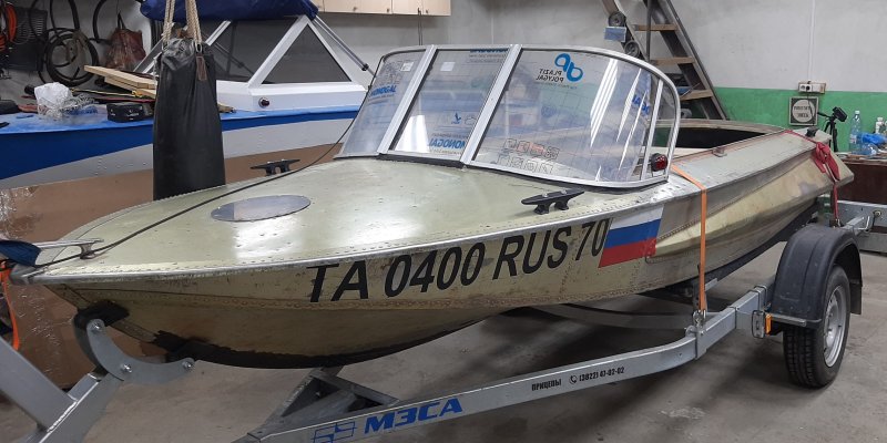 Моторная лодка Обь 3