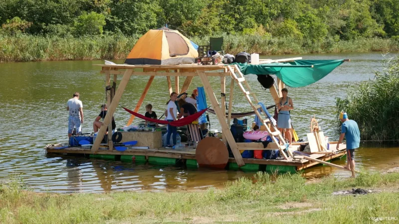 Жилища на плотах