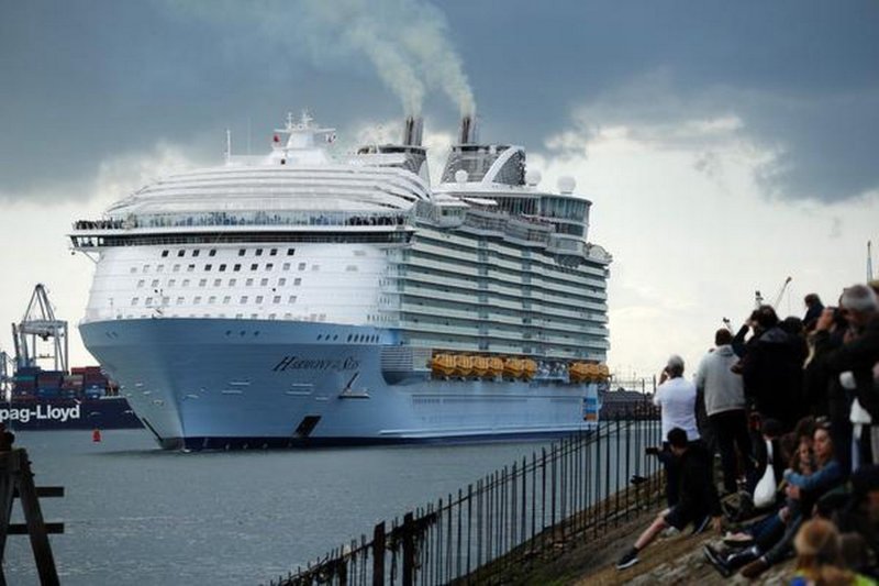Icon of the Seas лайнер