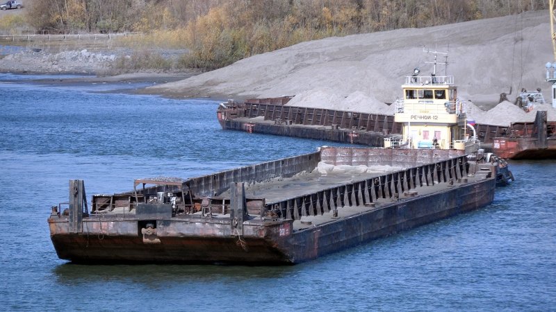 Несамоходное речное судно