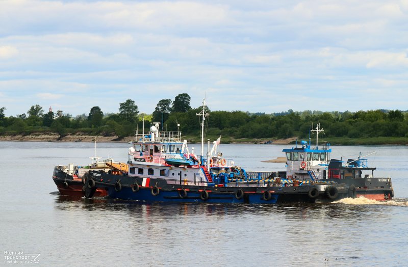 Морская самоходная баржа