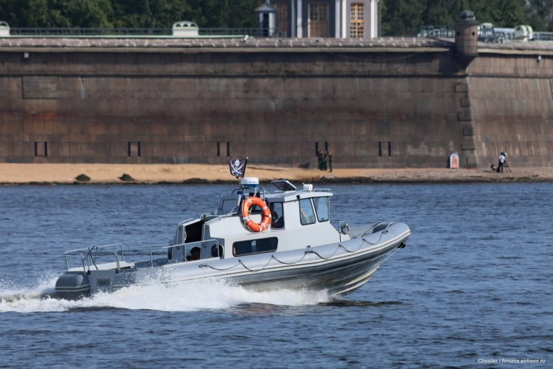 Баржа Ирбин морская в Сочи