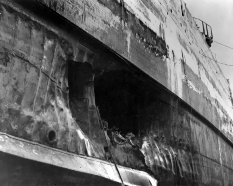 Курск фото пробоины от торпеды