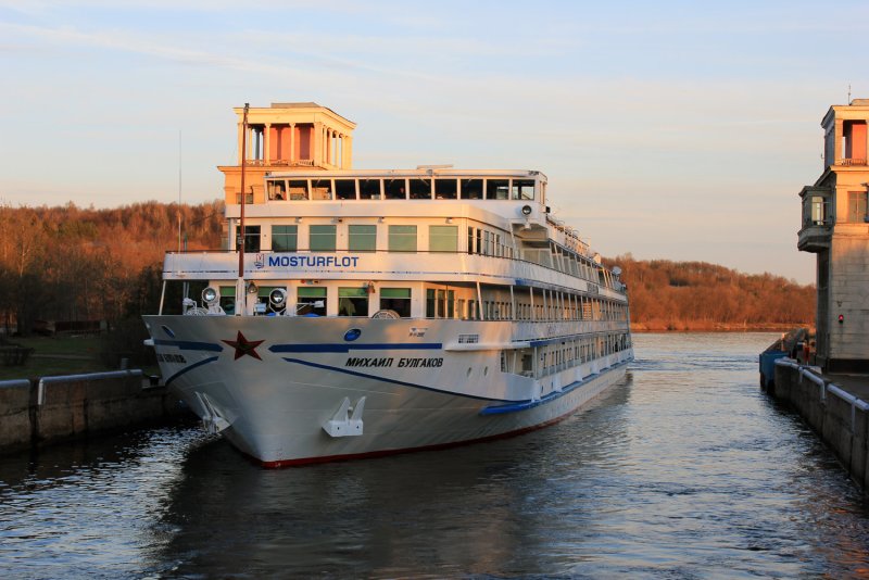 Теплоход индиго Москва