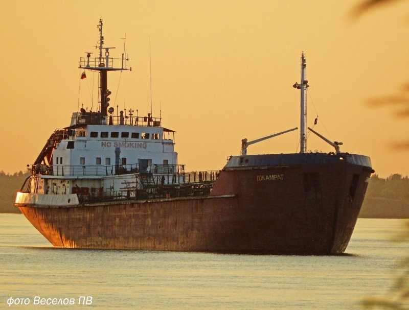 Водный транспорт парусник