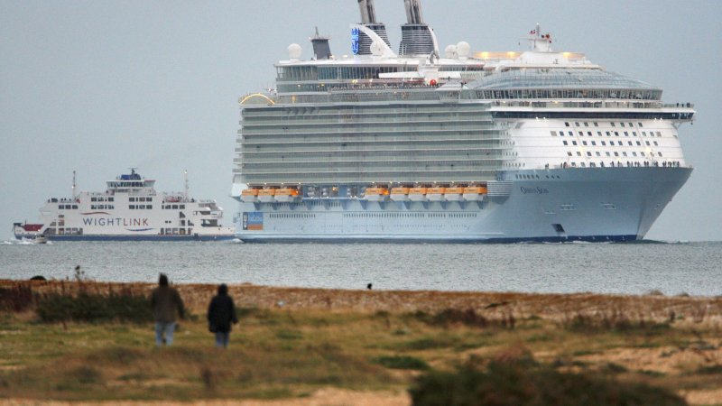 Allure of the Seas и Титаник