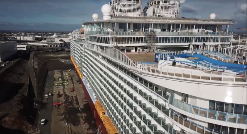 Oasis of the Seas и Титаник
