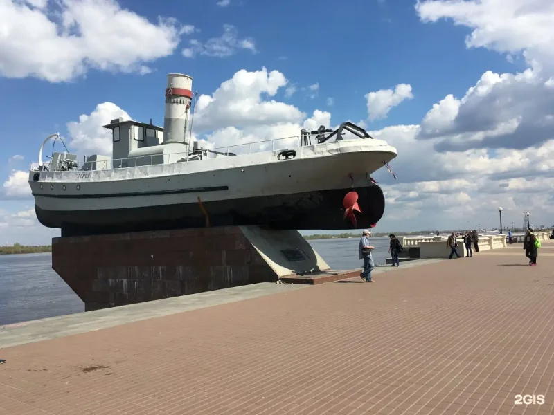 Чкаловская лестница катер герой