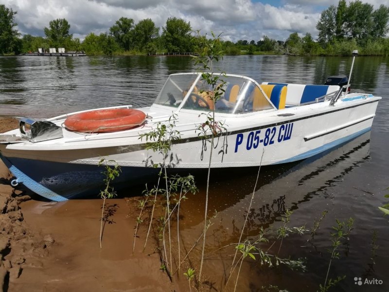 Катер Амур 4