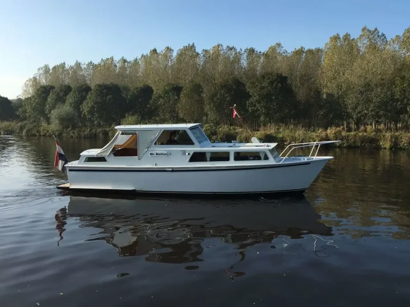 Купить Моторную Лодку С Каютой В Москве