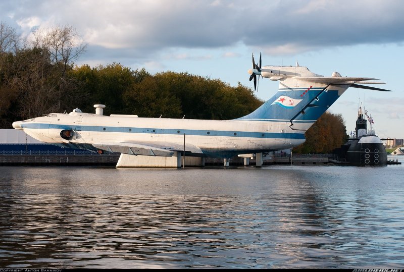 Экраноплан Лунь и Орленок